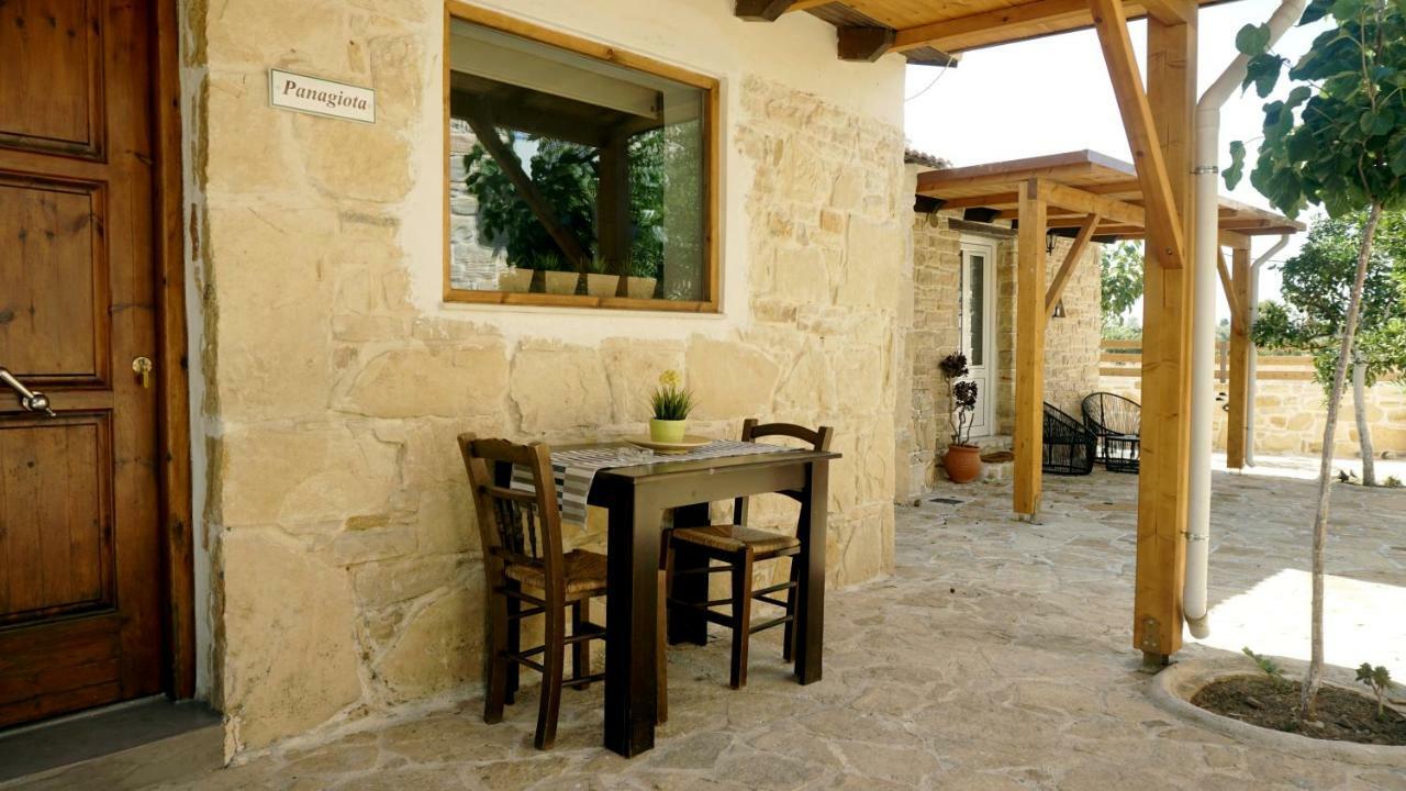 Studio Panagiota - Oasis Holiday Houses Kokkinos Pirgos Esterno foto